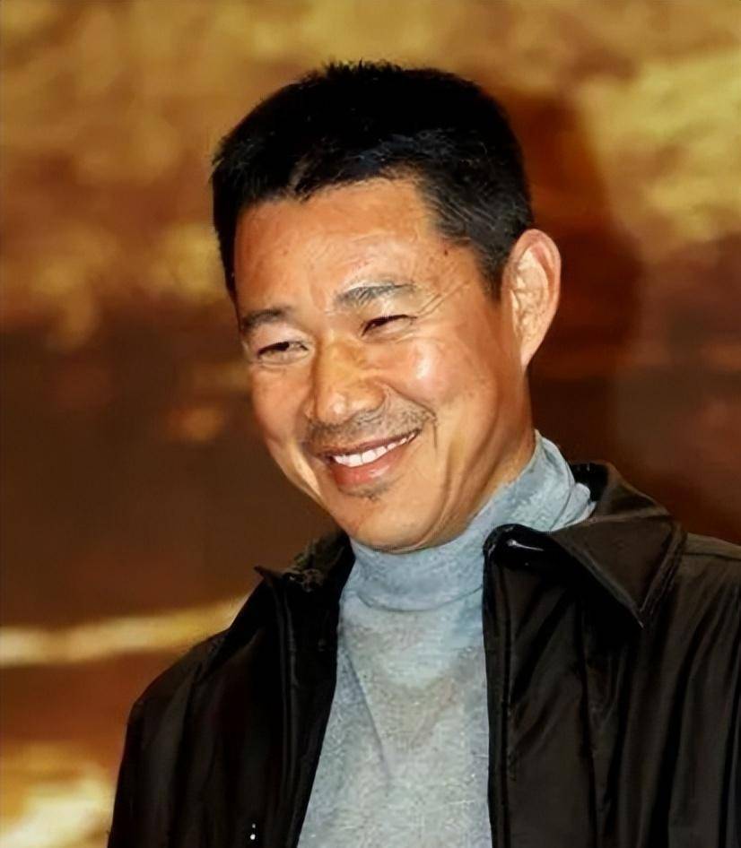 霍凡:嫁给张丰毅28年未生子女,却依旧被宠成宝_指导_舞蹈_演技