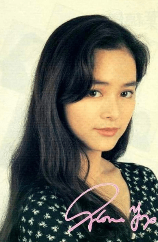 很快被另一位大导演蓝乃才选中,他叫叶蕴仪去现场试镜《孔雀王子》