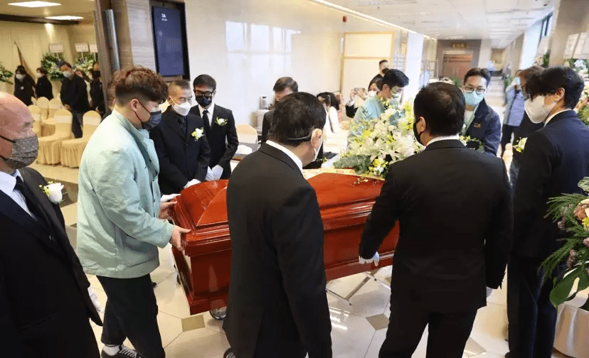 不幸猝死终年70岁,获多位知名港星扶灵_香港_因为_葬礼