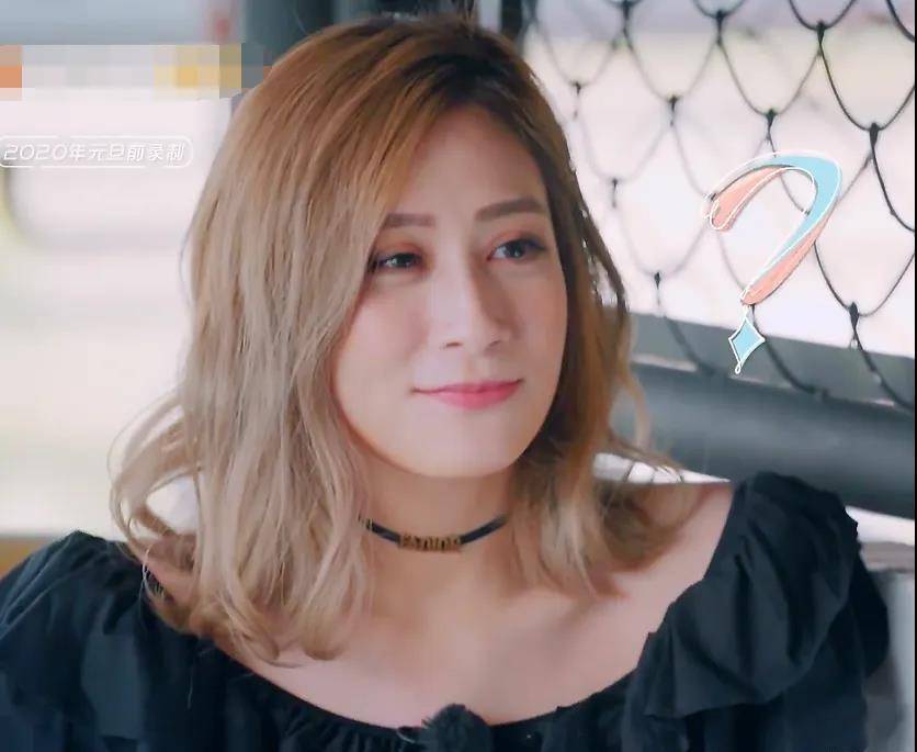 林丽莹带闺蜜逛街,看了她闺蜜的打扮,终于懂吴尊的选择了_感觉_带着