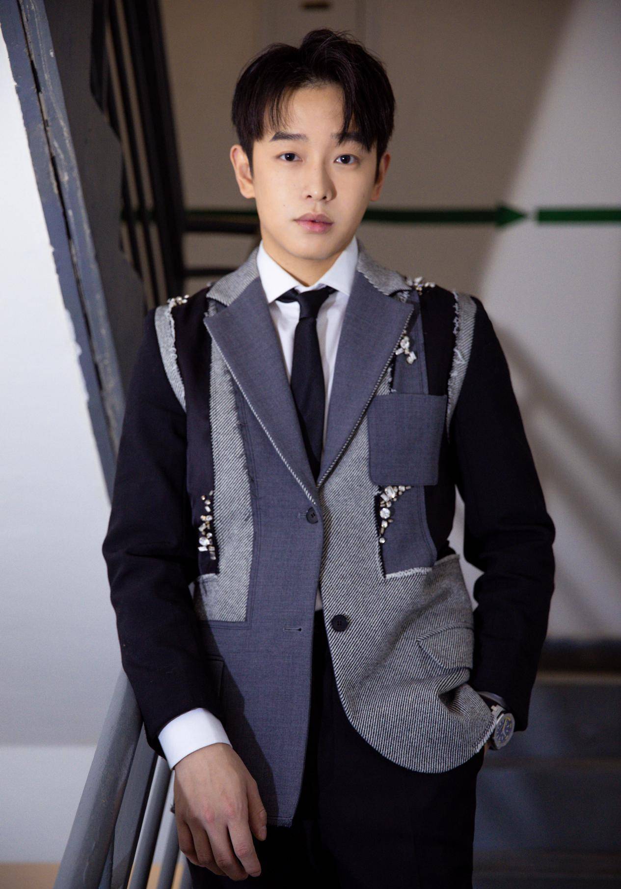 彭昱畅成"热搜清流",敢于公开回应恋情,实力派演员没在怕的!