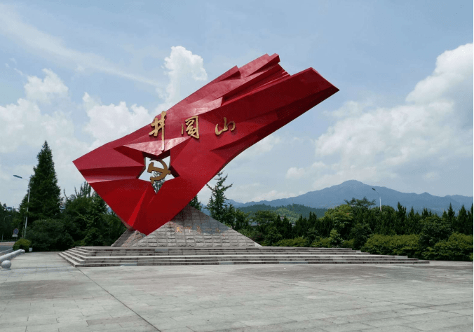 韶山连井冈,湘赣今更红!