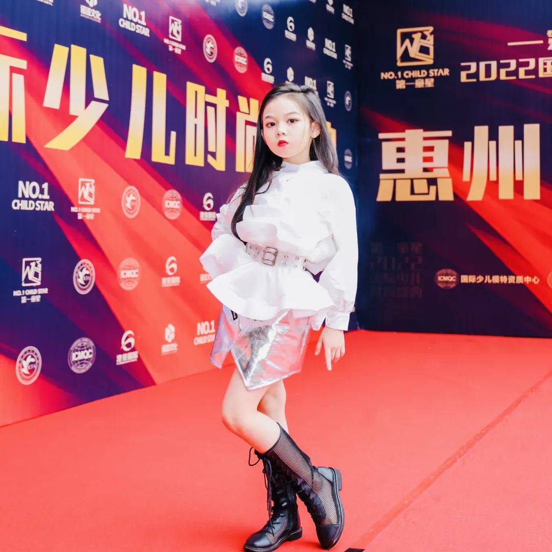 第一童星冠亚季专访 | 恭喜杨梦妤获得惠州总冠军!_总决赛_童模_时尚