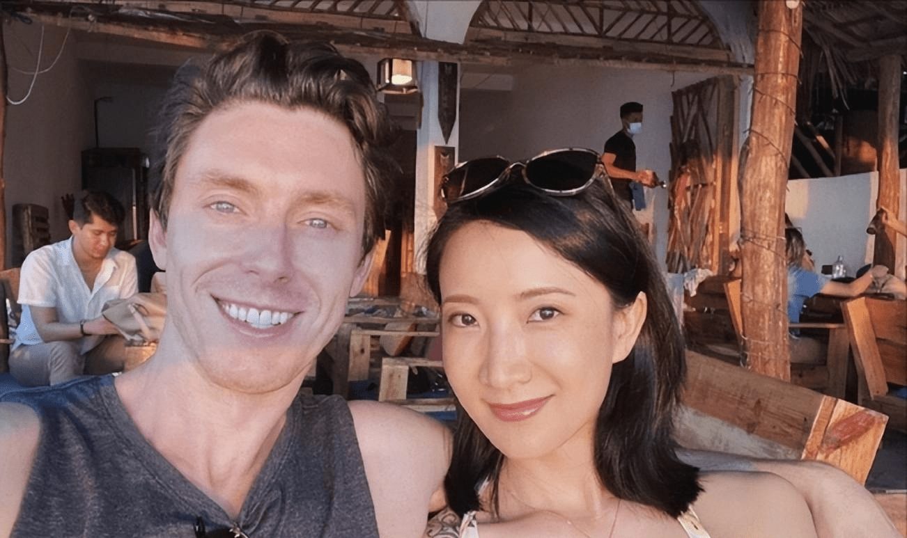 离婚7年后,35岁许婧牵手外籍男友,两人甜甜蜜蜜令人羡慕_陈赫_生活