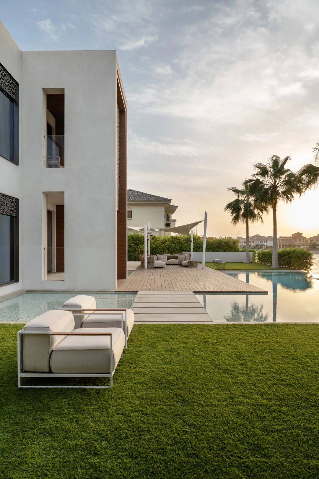 mma projects | 迪拜棕榈岛的简约别墅