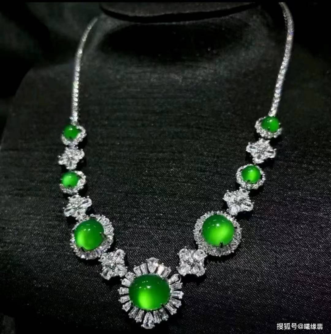 翡翠冷知识:那些价值过亿的翡翠,都去哪了?_向太_珠宝_市面上