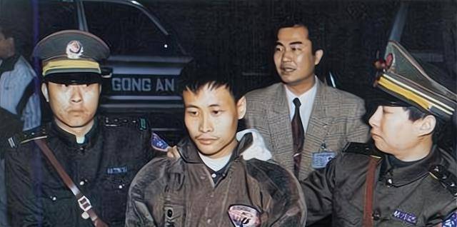 何伟光,何冬海,袁长荣等5人相继落网,就在1996年3月9日,这5人都被被