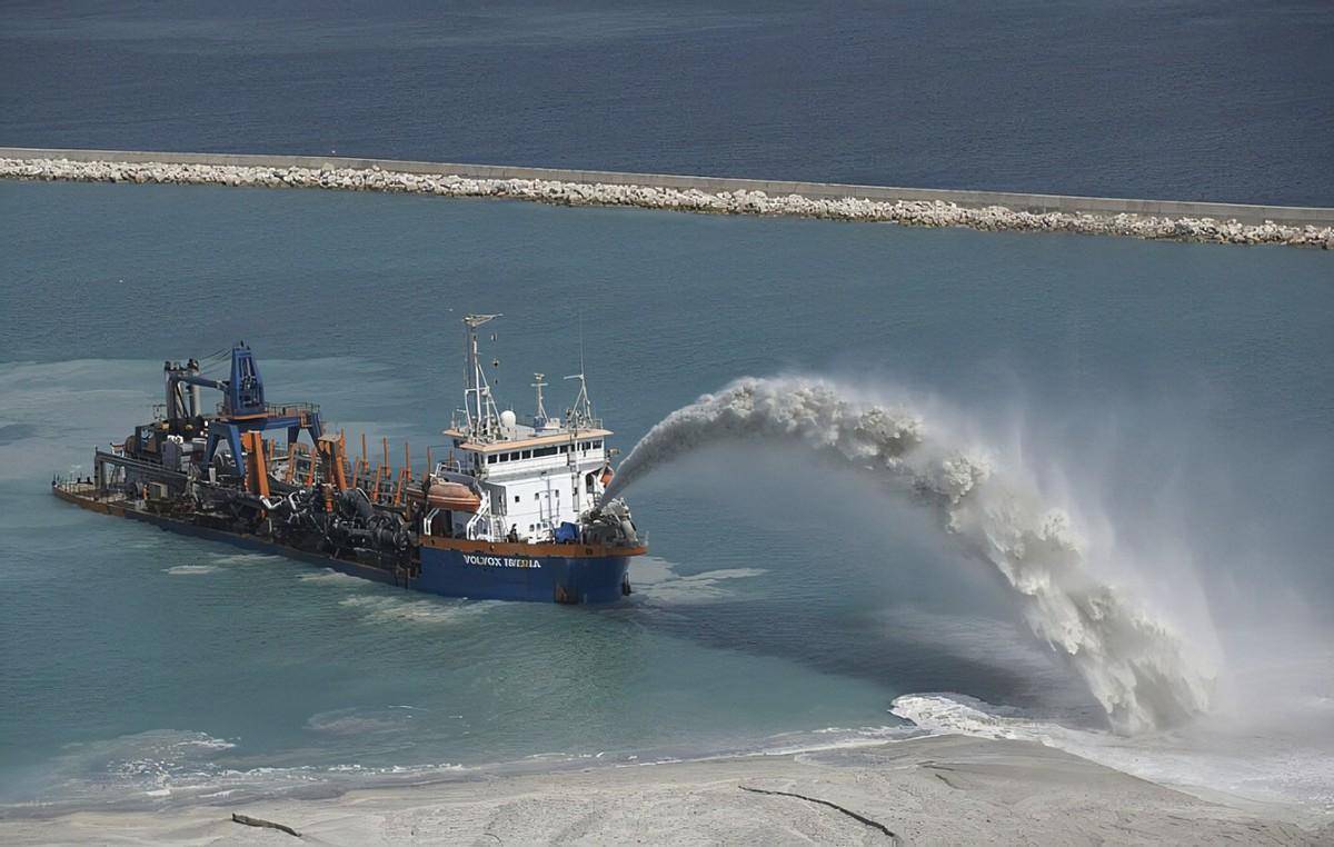 昔日4吨黄金换不来一艘挖泥船,如今中国自研成功,对外只租不卖_建设