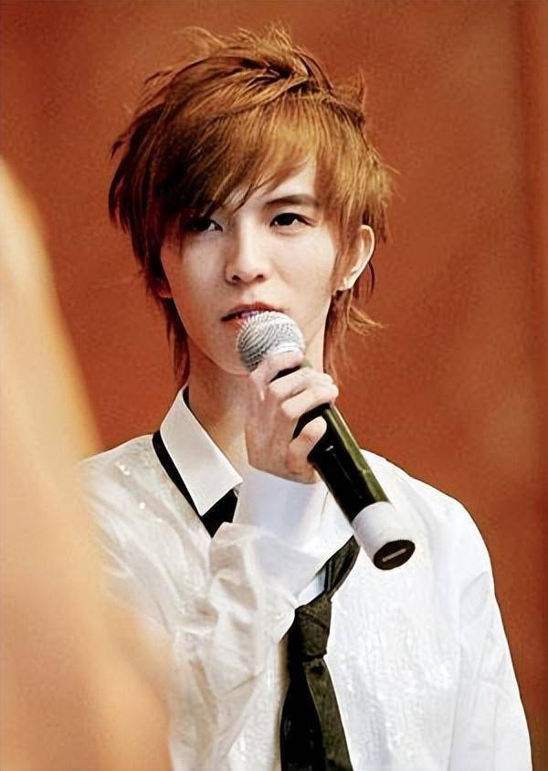 "抄袭大王"郭敬明,终于为自己的傲慢付出了"代价"_上海_生活_创作