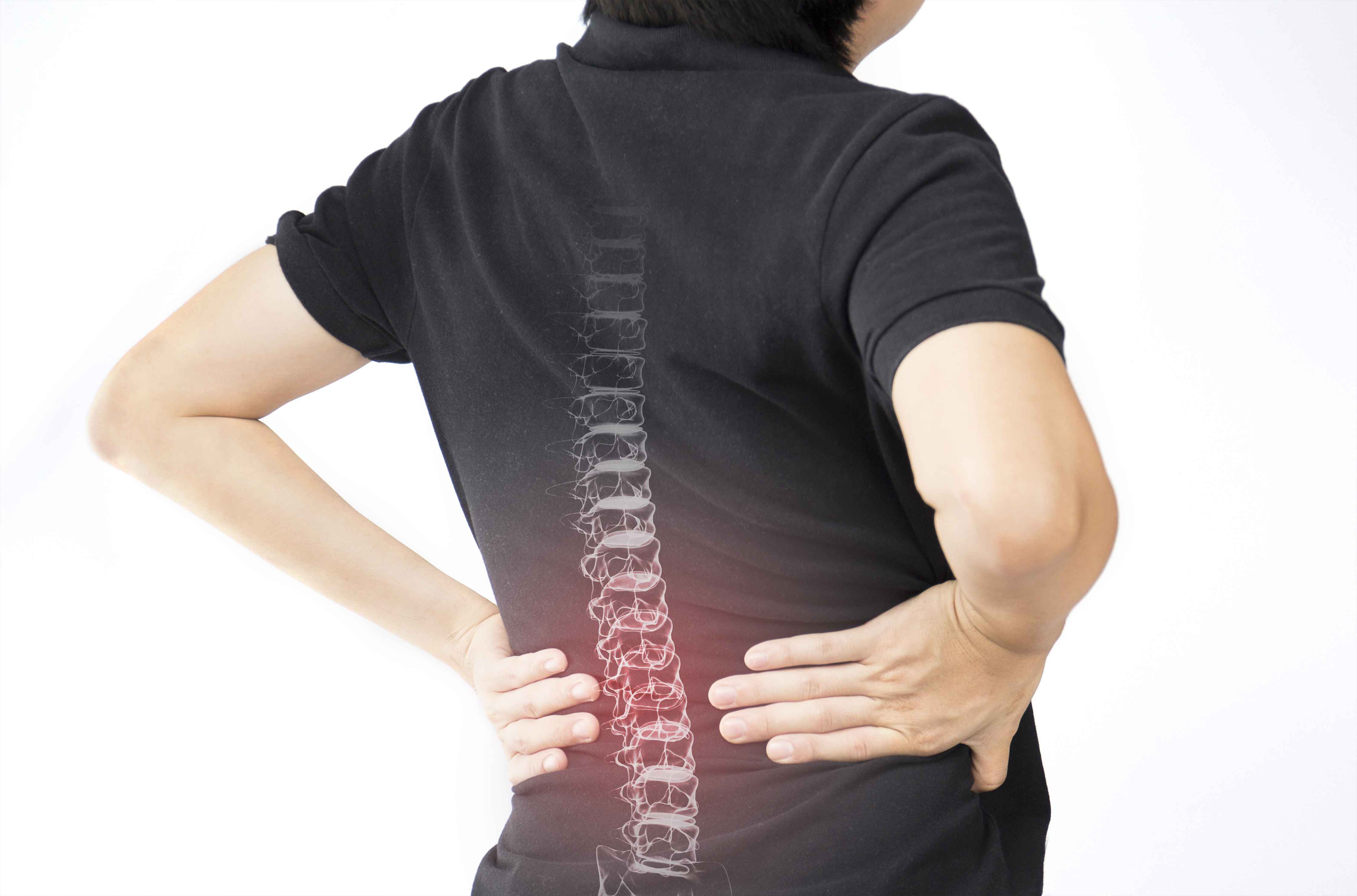 后背经常疼痛,除了颈椎病外,还可能与这4种疾病有关,需重视