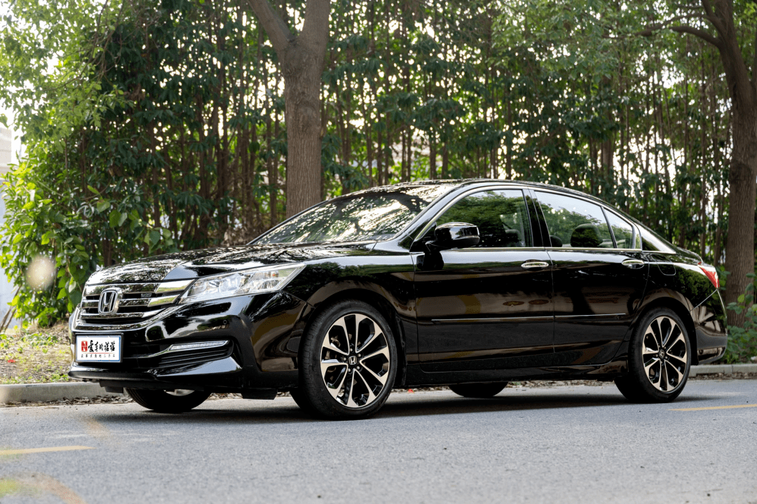 【路试笔记】买高配家用车,送v6发动机——9代雅阁3.