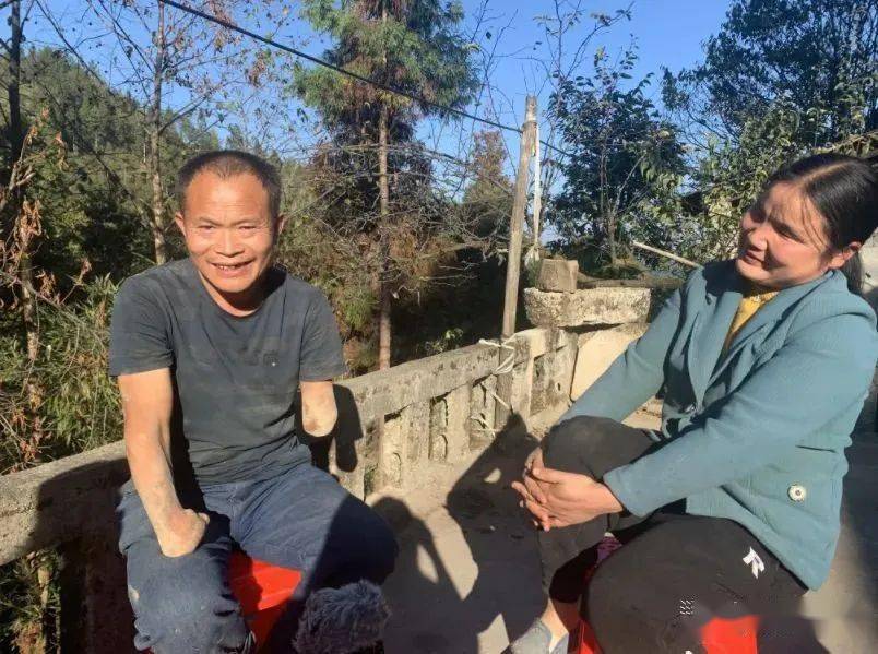 你的模样丨牵不到的手就是我的眼_简琴_赵友_烤烟