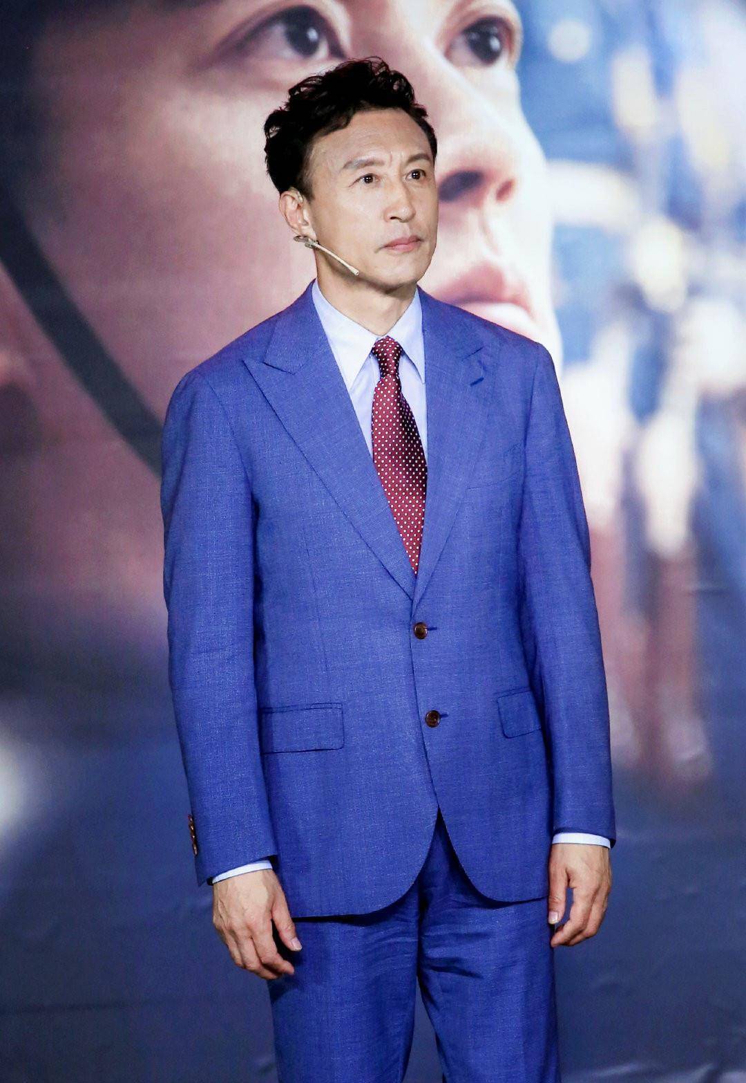 王洛勇殿堂级"帅大叔" 亮相电影70载 今天是你的生日晚会_中国_祖国