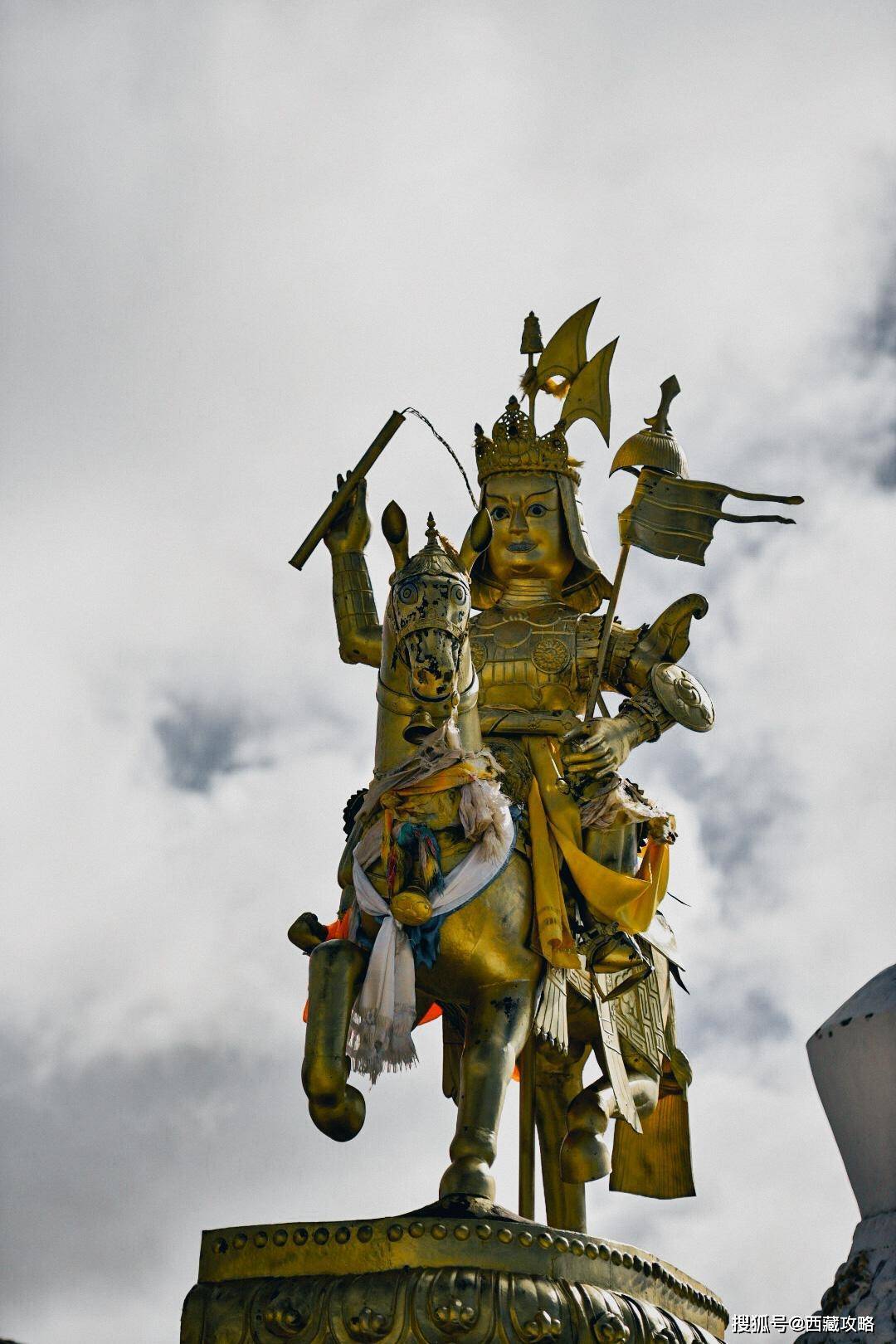 藏族英雄传说开始的地方——格萨尔赛马称王登基台_格萨尔王传_张勇