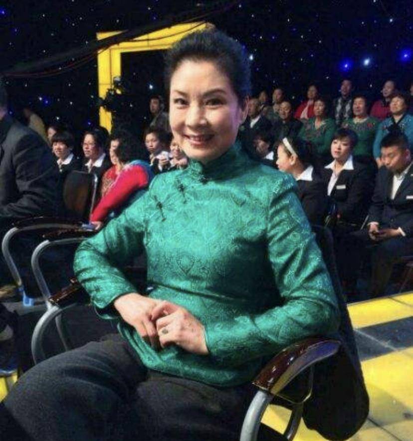 赵本山潘长江,上过两次舞台,如今年近60默默无闻_闫淑萍_表演_二人转