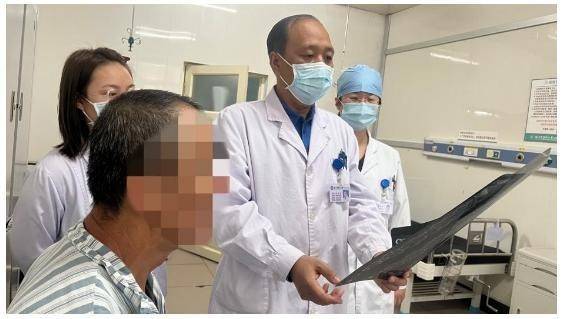 哈医大二院耳鼻咽喉头颈外科"捕获"致盲"真凶"_病变_视力_视神经