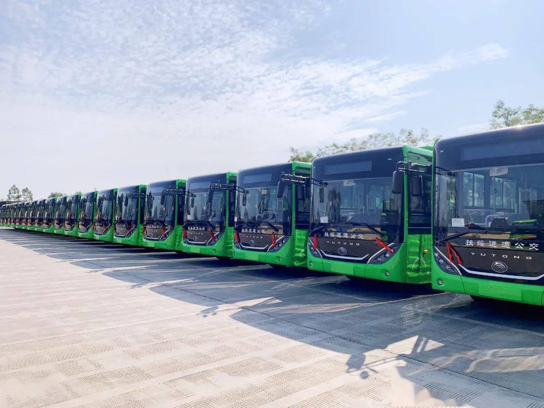 南宁公交集团邕城公交公司今日开通7条新能源公交线路服务扶绥县市民