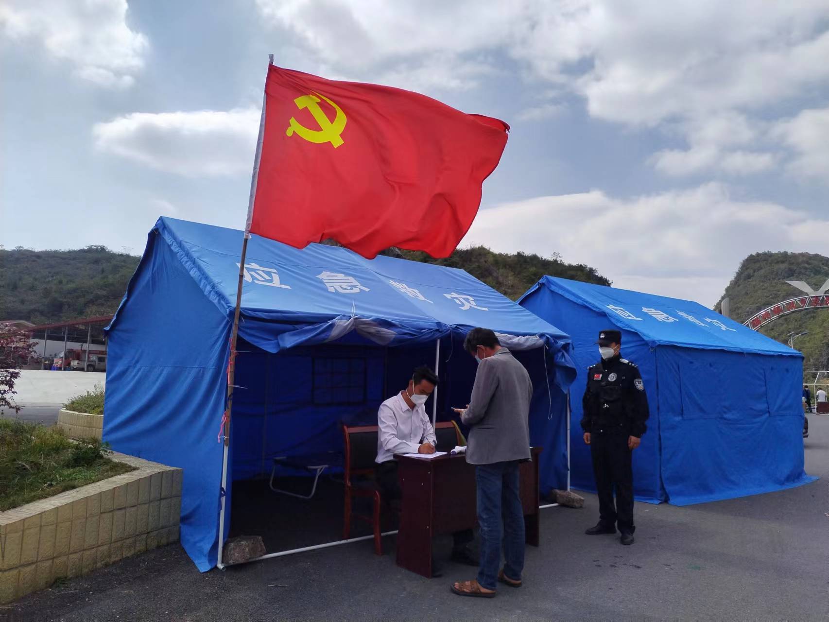 织金县:网格"哨兵"助推基层治理迈向新台阶_社区_猫场镇_群众