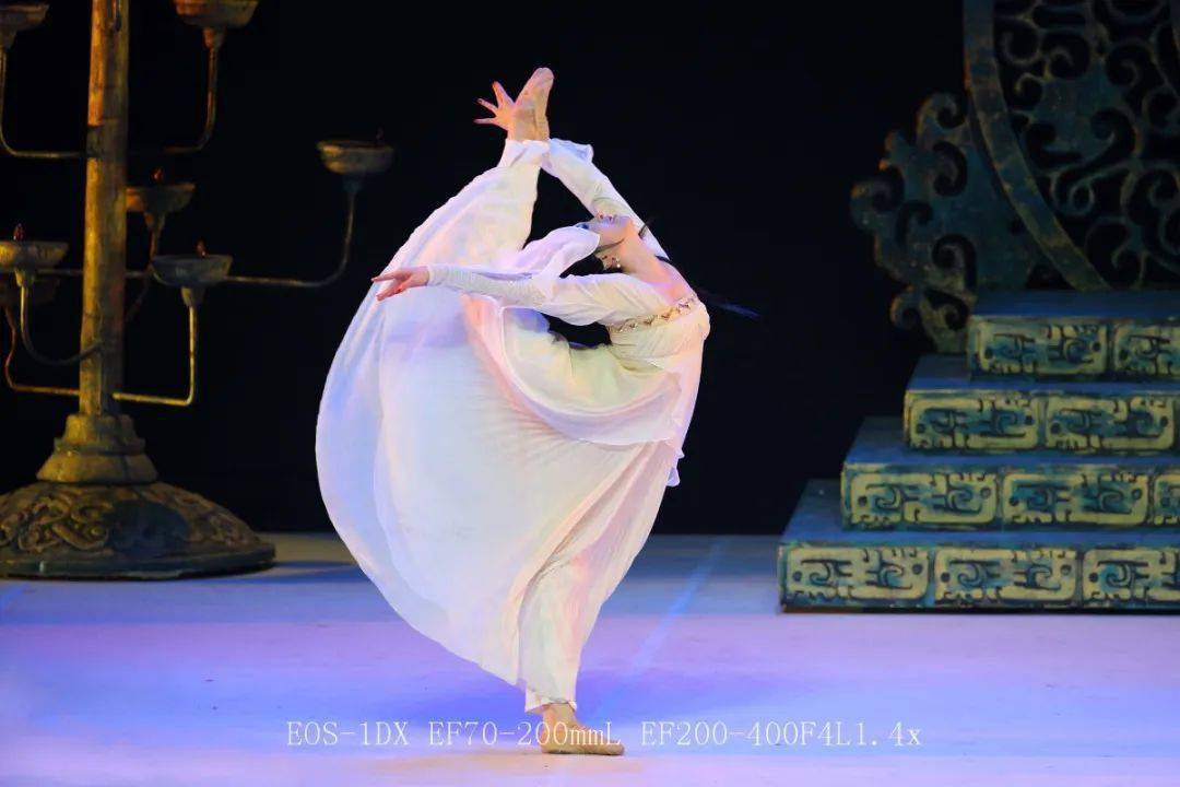 百看不厌:唐诗逸《熏香》_孔子_古代_舞剧