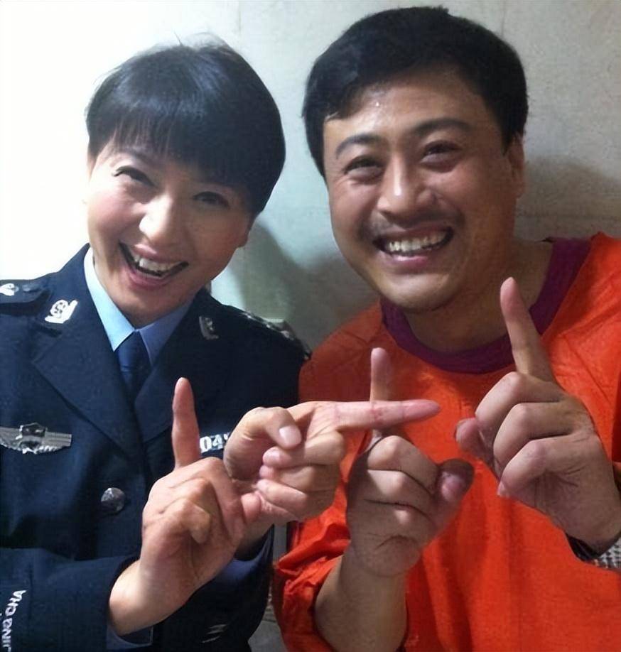 就这样,林越和闫学晶确立了恋爱关系,可随着两个人的感情逐渐升温,这