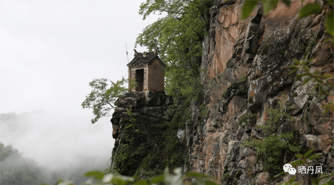 孙烈:流岭深处的道教胜景—竹林关镇羊岩寨游记_祖师_山顶_绝壁