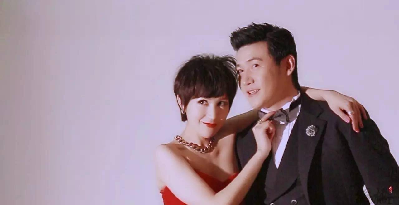 47岁的董卿和陆毅的关系终于曝光,网友:这下藏不住了!