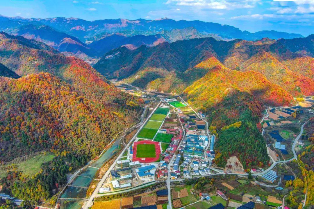 水泉坪村铜川市王益区黄堡镇孟姜塬村宝鸡市凤县双石铺镇兴隆场村汉中