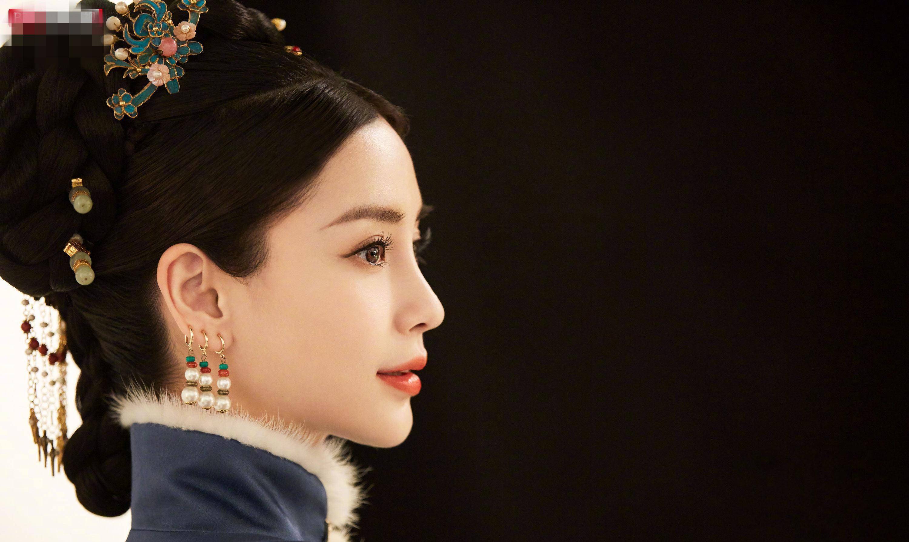 杨颖演技虽不行,但这组清宫造型我是真服气!