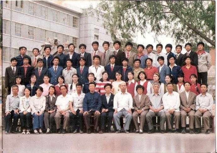梨树师范学校是吉林省一所著名的师范学校,也是培养梨树和四平干部的"