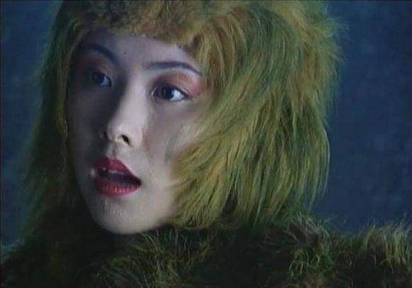 可此时李逍遥和林月如找到了这个山洞,打散了蛇妖的精元,也打散了狐妖