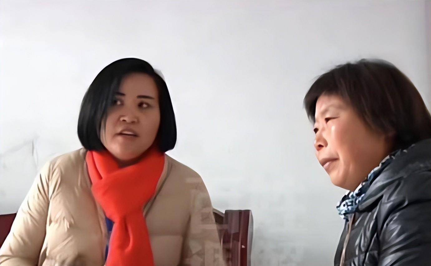 一吵架就捶自己孕肚,丈夫敢出手阻拦就闹离婚_小威_婆婆_亲家