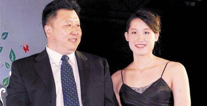 曾贴钱送170万豪车,现结婚4年恩爱如初_刘子歌_教练_金炜