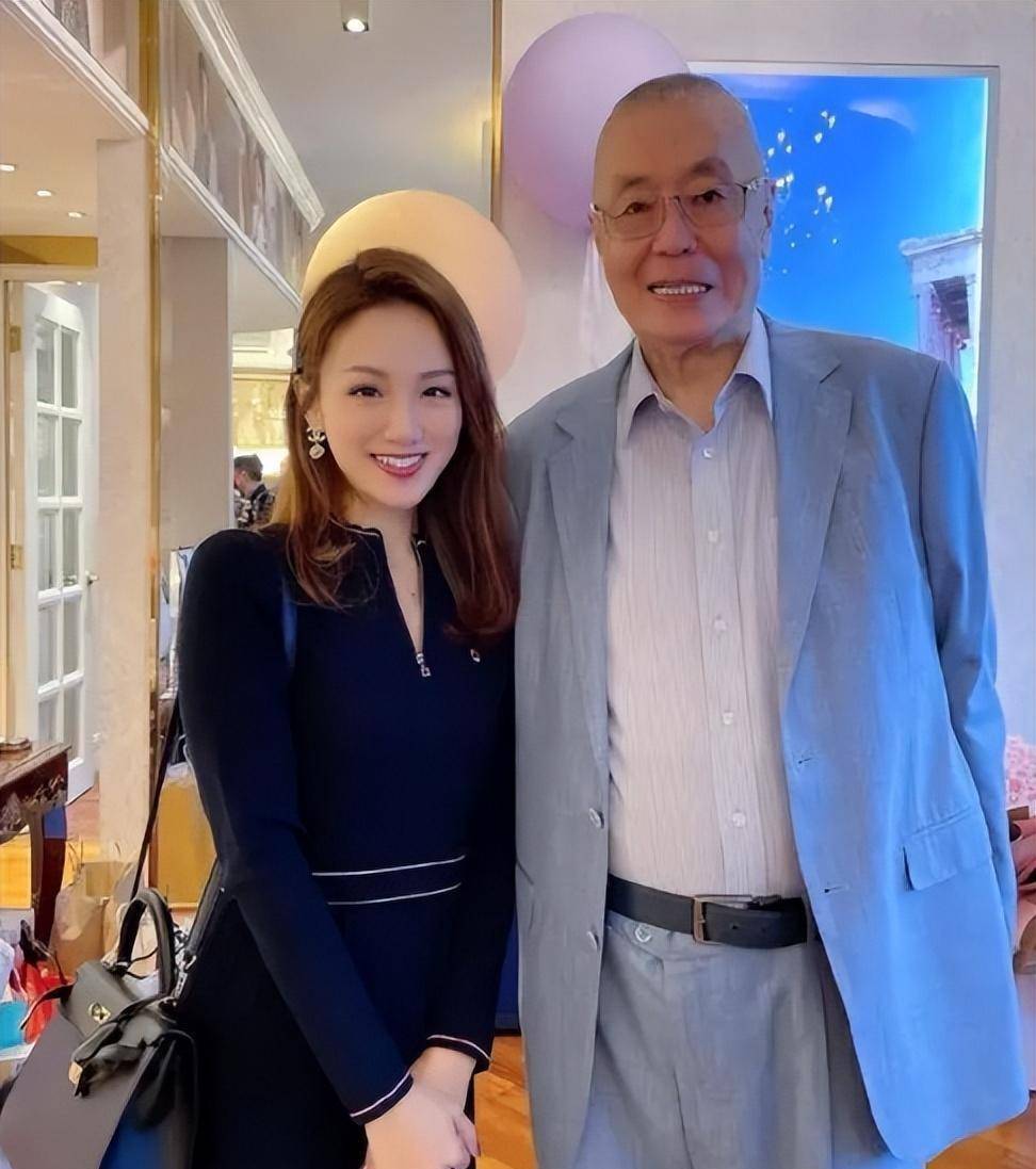 孙颖:41岁嫁78岁刘诗昆,3年生下一女,女儿出生身价5个亿_叶向真_钢琴