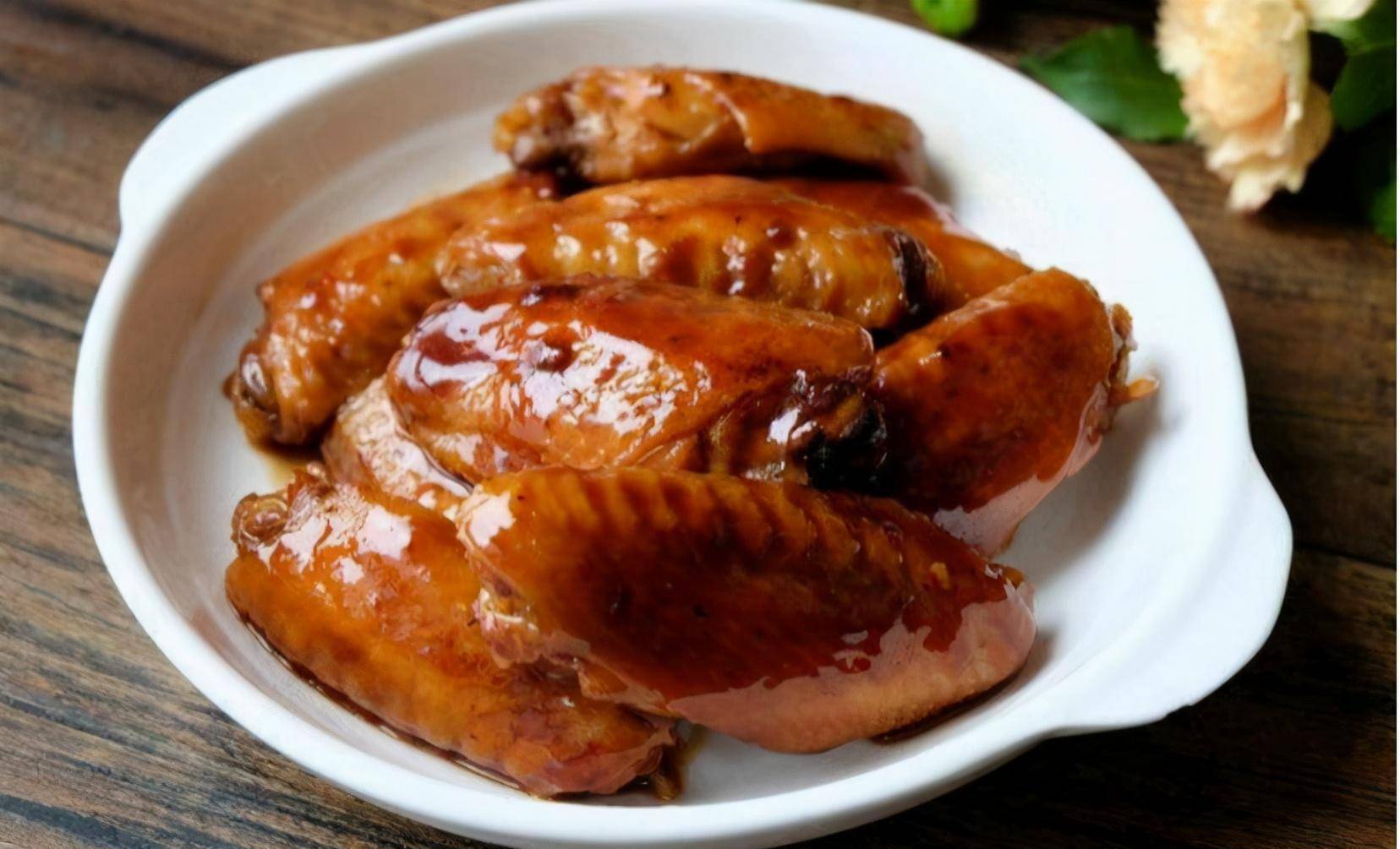 自制的红烧鸡中翅,烹饪方法很简单,却很好吃_鸡翅_步骤_过程