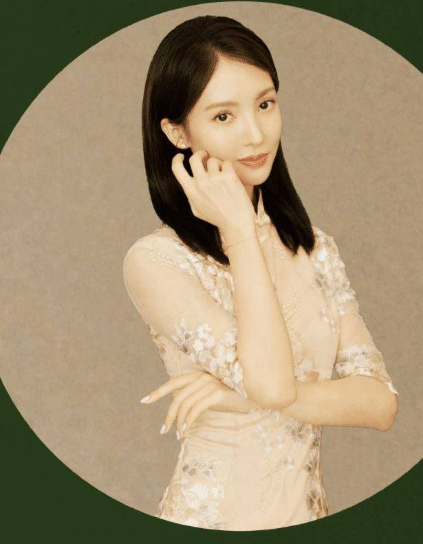 拍的戏也不火,而唯一大家对于她印象比较深刻的还是作为邓伦的前女友