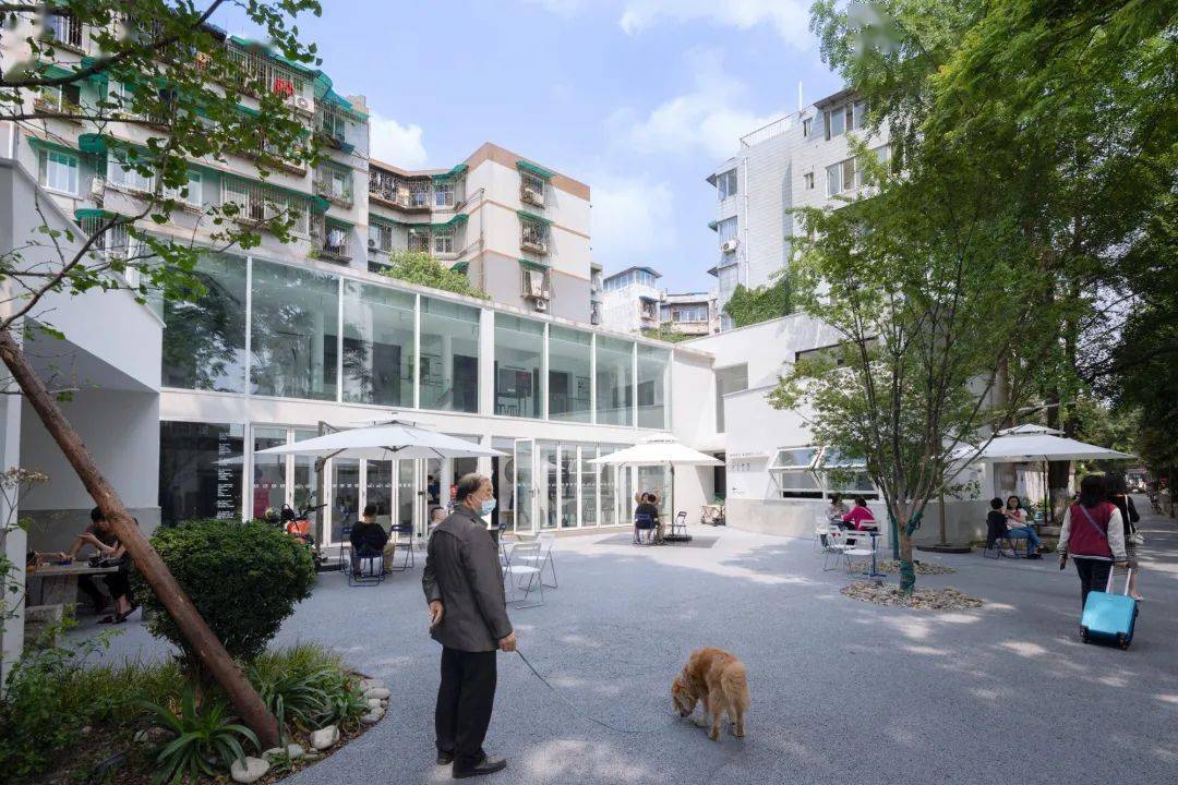 的新成员:白夜·花神诗空间 / a9a建筑设计事务所_艺术_翟永明_成都市