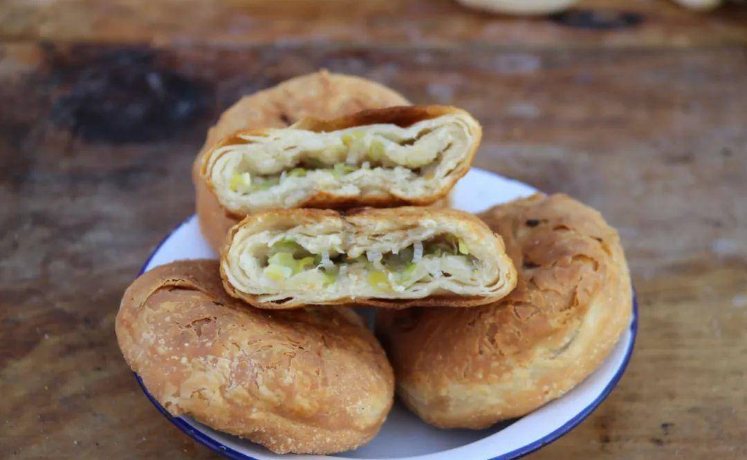 火烧子(市级非遗)荞面饸饹(市级非遗)除了美景名俗文化,甘肃泾川美食