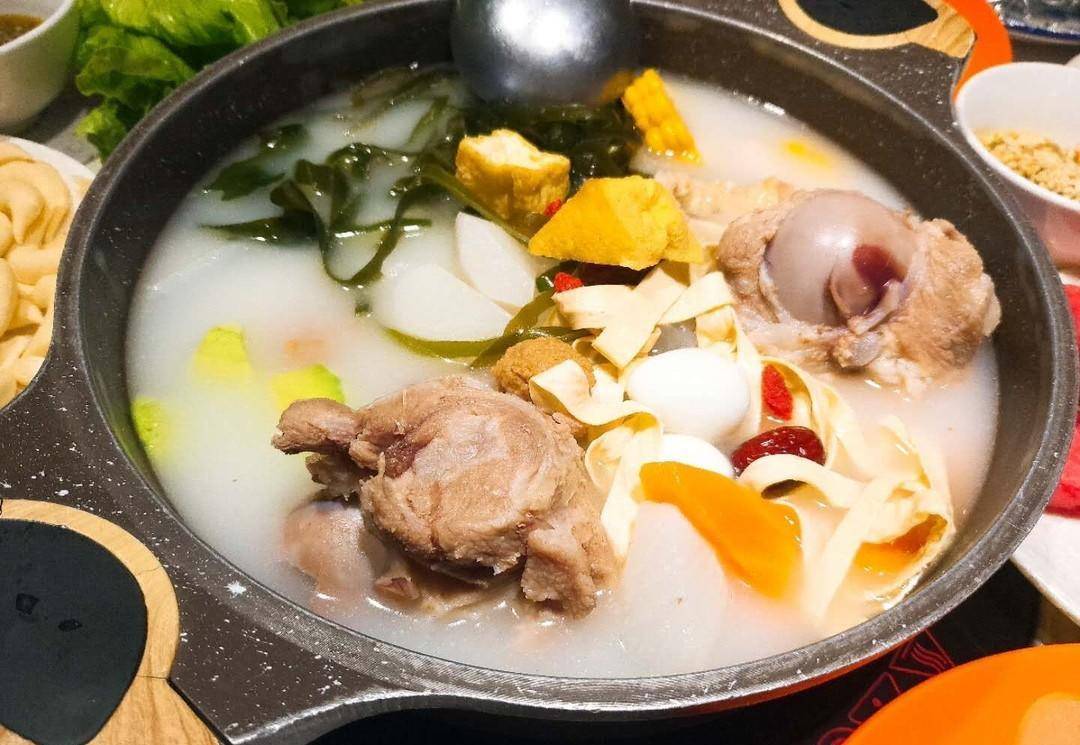 卤棒子骨,卤骨头,锅边馍,排骨香锅虾,青椒烤鱼,一把骨汤锅_番茄_馋嘴