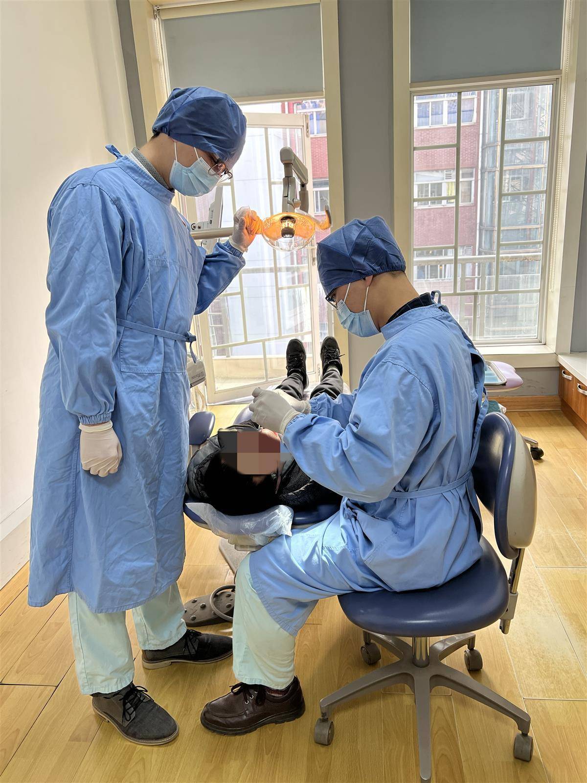 关于北大口腔医院、全程透明收费代挂专家号，快速办理，节省时间的信息