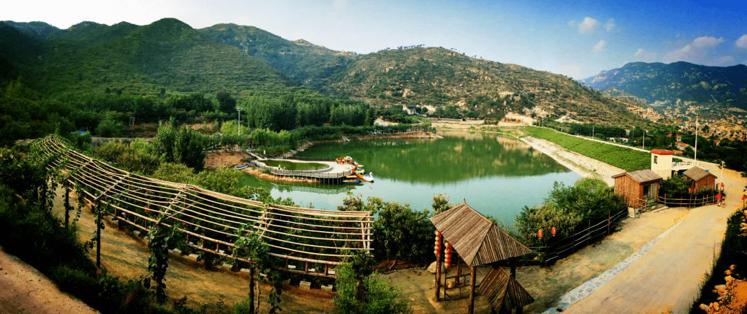 有4a级景区1处灵岩寺,有3a级景区4处.