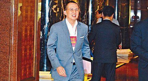 2018年时李泽楷在香港富豪榜top50里排名第19位,身价高达44亿美元