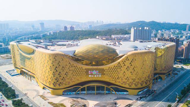 鞍山一地标性商场,耗资30亿打造而成,但还未开业就失去用武之地_金