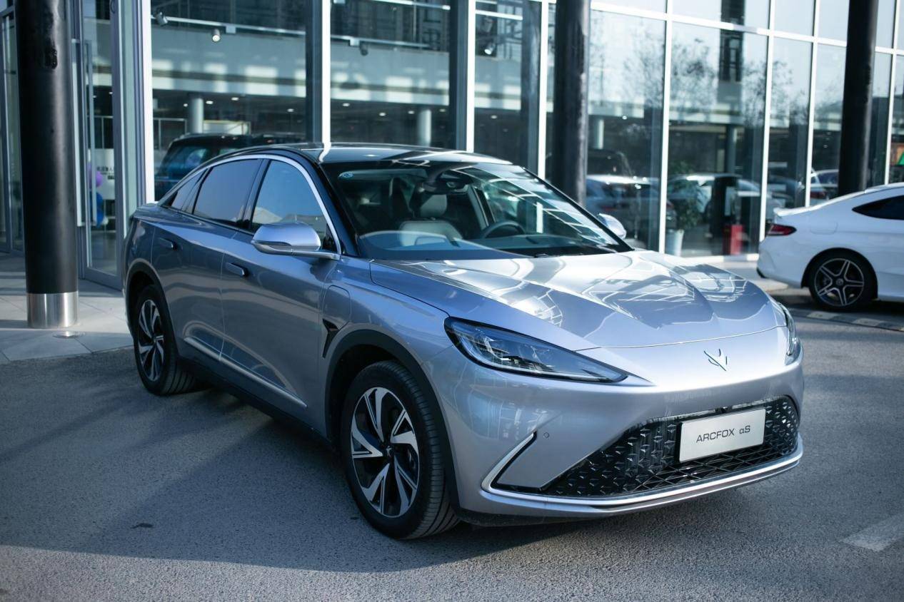 到店实拍极狐阿尔法s 525s_搜狐汽车_搜狐网