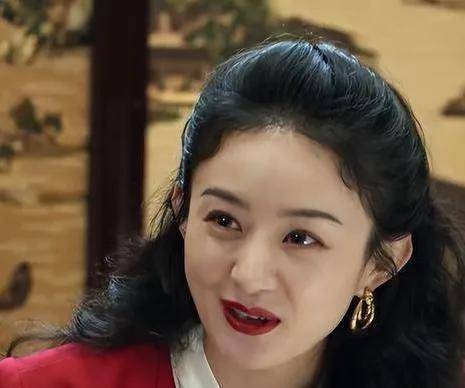 所以没有加磨皮等修复皮肤状态的滤镜,这就是剧中赵丽颖的鱼尾纹,法令