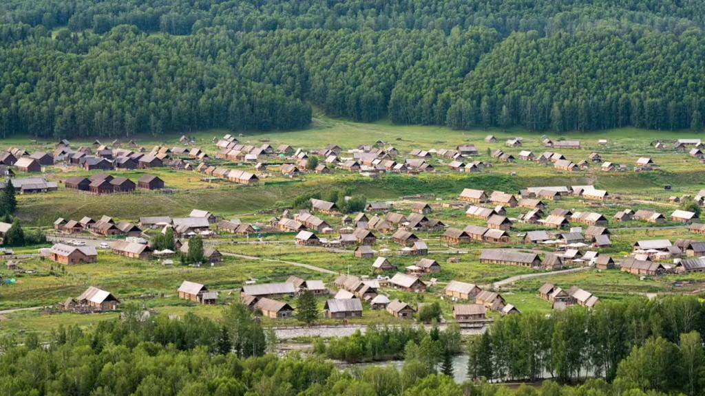 夏天的喀纳斯禾木村,看最美的风景,喝纯粹的蜂蜜,赏漫天繁星!