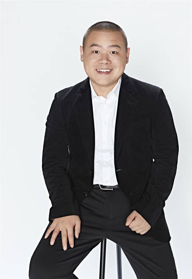 他能把生活变成笑话.岳云鹏曾在一个访谈节目中透露自己患有腮腺肿瘤.