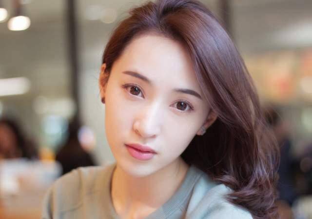 《燕云台》太妃萧啜里,出道13年不火,还是《大秦赋