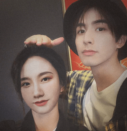 有种"炫技"叫宋威龙粉丝p图,看到晒出来的合照:我又柠檬了_女孩_效果