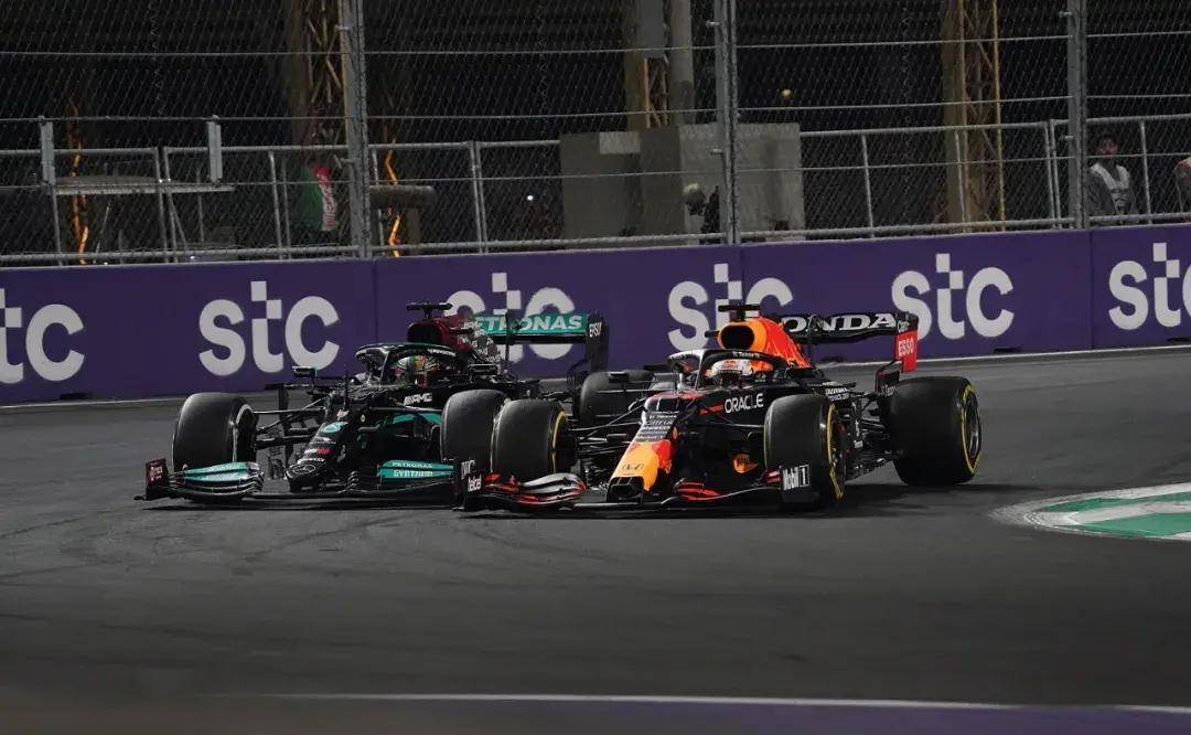 f1阿布扎比大奖赛回顾:这个周末有争冠大戏,但不只有争冠大戏_比赛