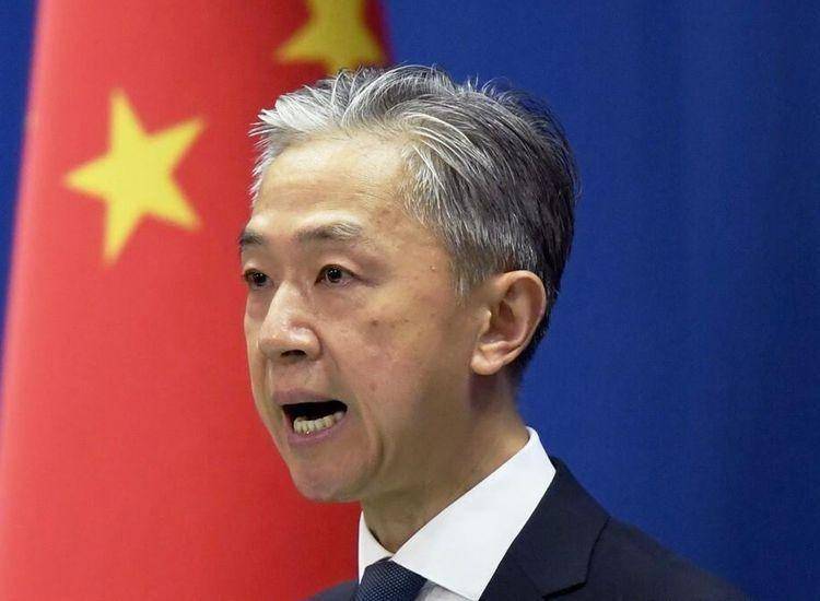 51岁"外交男神"汪文斌:谦谦君子,温润如玉,白发配黑衣气质绝_头发